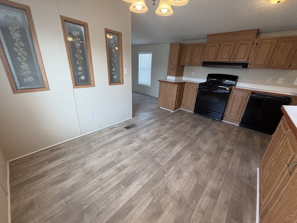 Building Photo - 38010 St Tropez Dr