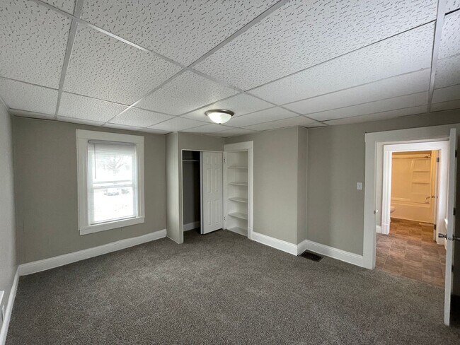 Building Photo - Renovated 3-Bedroom 1-Bathroom Home