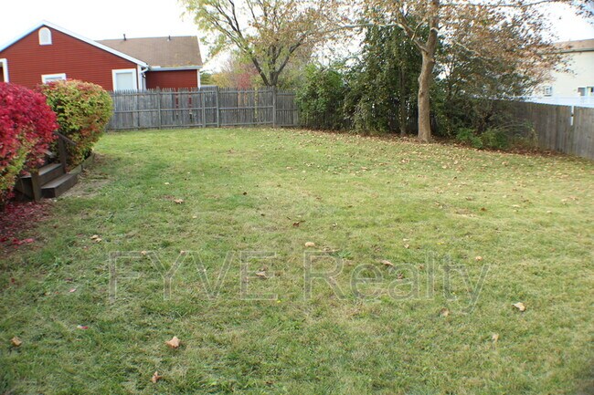 Building Photo - 4968 Silver Bow Dr
