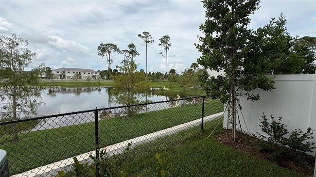 Building Photo - 149 Lakeside Lndg Ct