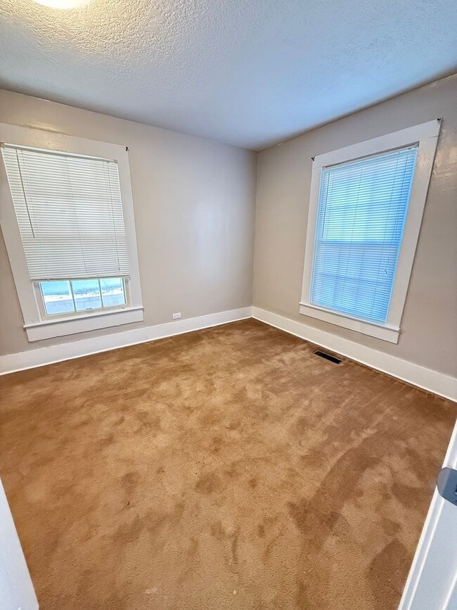 Building Photo - 2 Bed 1 Bath Home in Martin, TN!