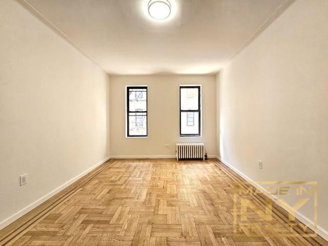 Primary Photo - 2 bedroom in SUNNYSIDE NY 11104