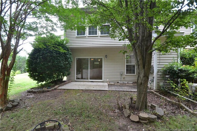 Building Photo - 600 Walnut Woods Dr