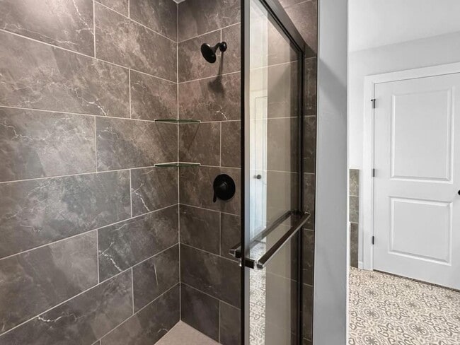 Building Photo - Beautiful 3 Bed Home in The Grove | Move-In Ready