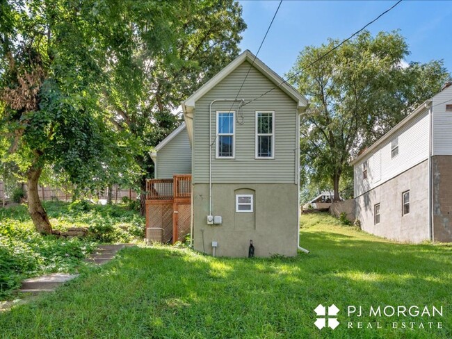 Building Photo - South Omaha Charm -Half off the 1st months rent!