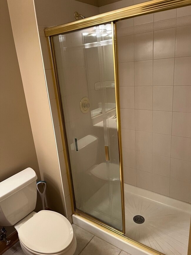 Building Photo - 934 Winnetka Terrace