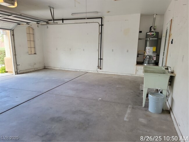 Building Photo - 948 Lloyd George Dr