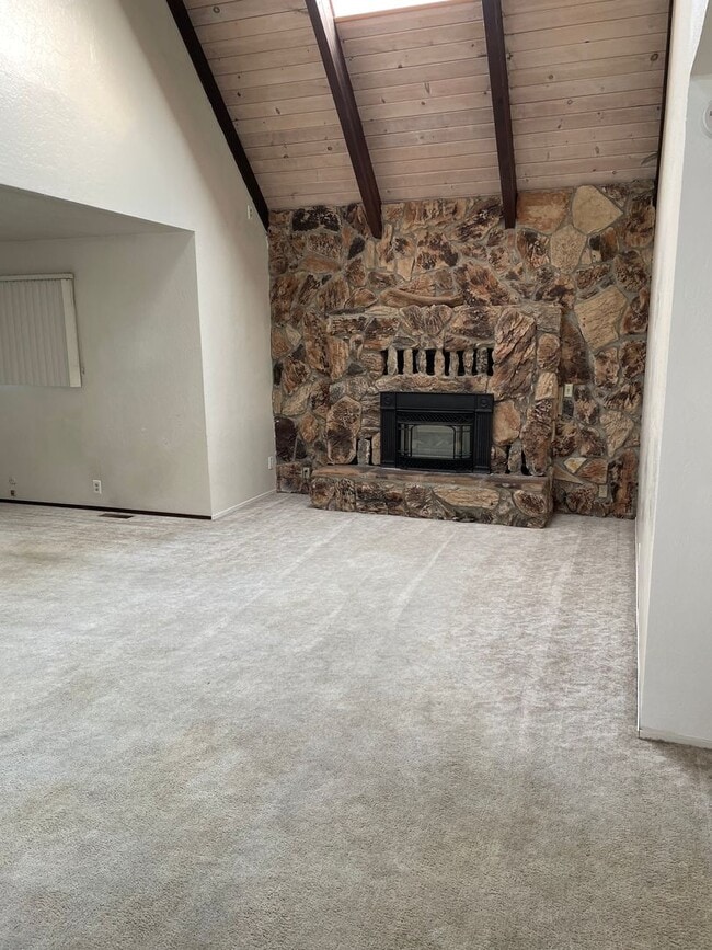 Primary Photo - Al Tahoe - 4 bedroom 2 bath with Garage