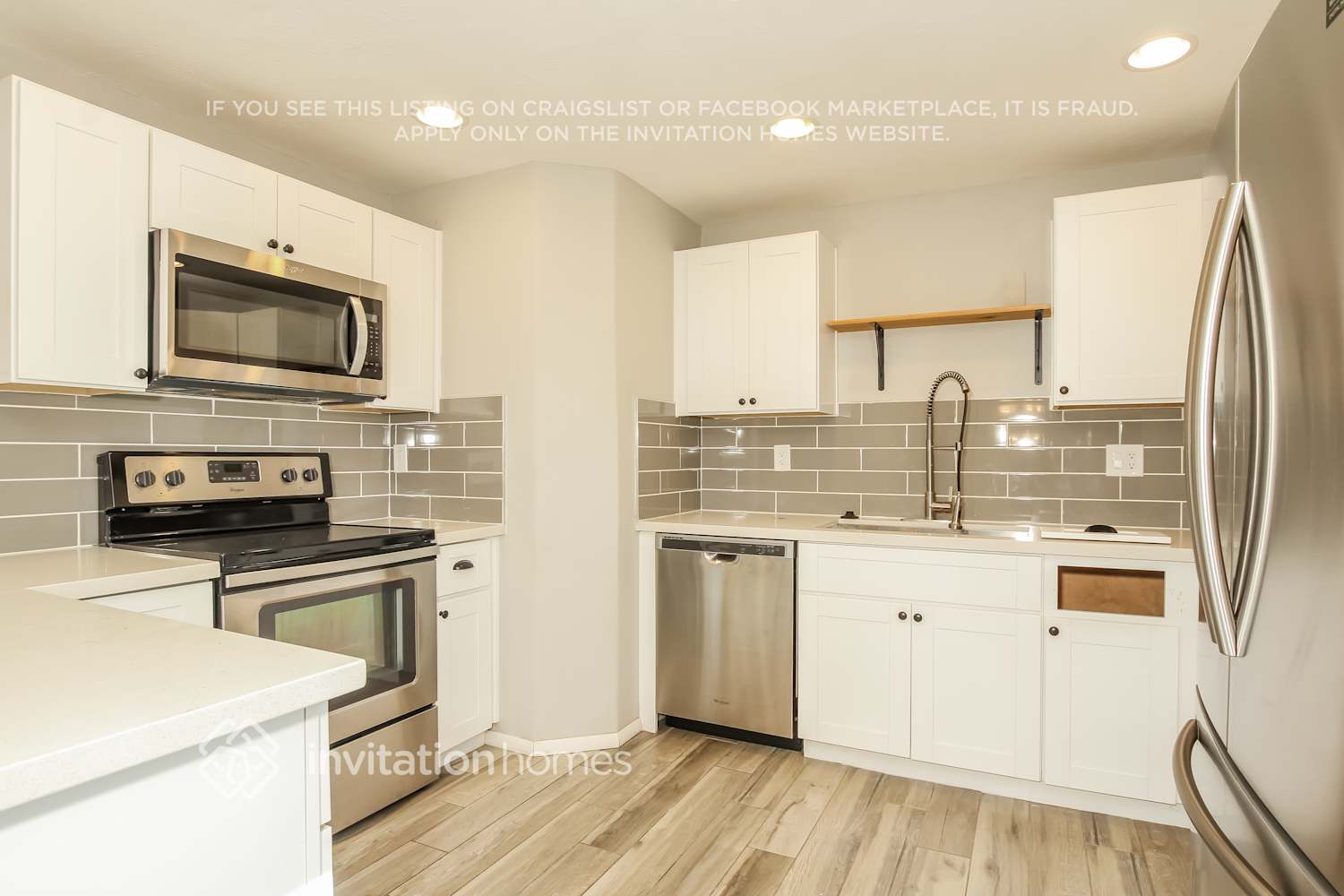 Building Photo - 3459 E Friess Dr