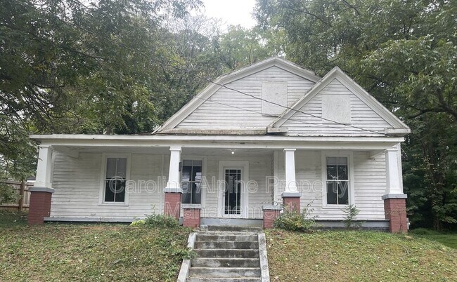 Primary Photo - 443 W Bell St