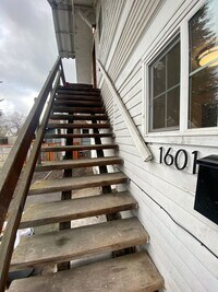 Building Photo - Illinois Duplex