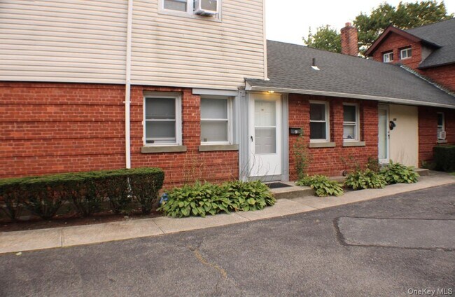 Primary Photo - 534 Milligan Ln