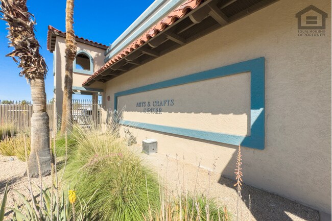 Building Photo - 17211 N Desert Glen Dr