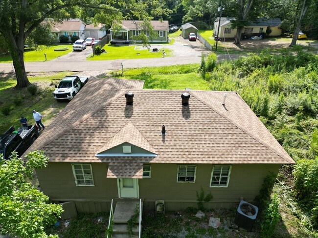Building Photo - 1753 McGee St