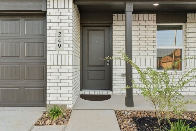 Building Photo - 249 Douglas Hls Dr