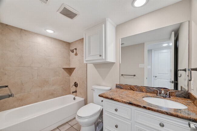 Building Photo - 14238 Pinewest Dr