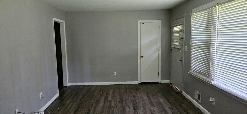 Building Photo - 102 Batiste Garden Cir