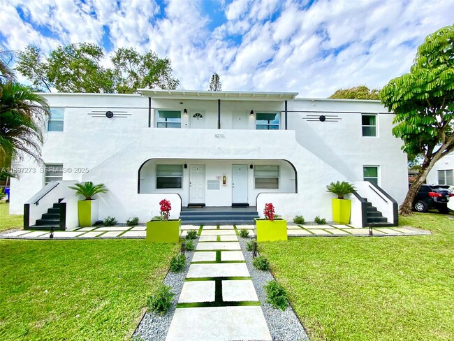 Building Photo - 8270 NE 1st Pl