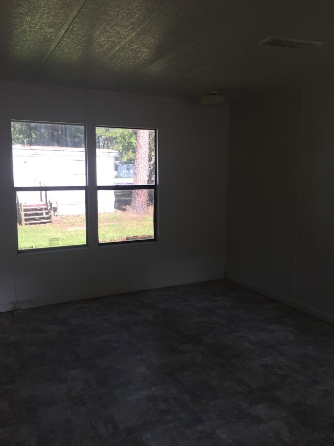 Building Photo - 1325 N Franklin St