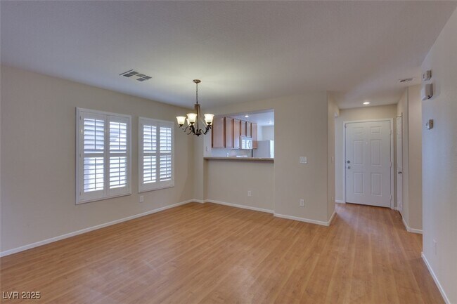 Building Photo - 656 Port Talbot Ave