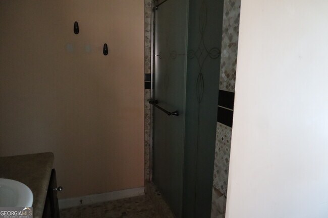 Building Photo - 131 Dustin Dr