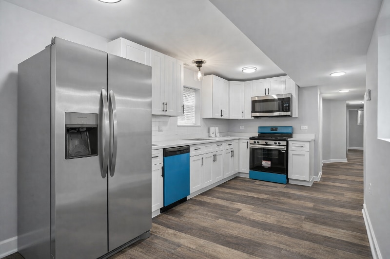 Building Photo - 1220 S Avers Ave