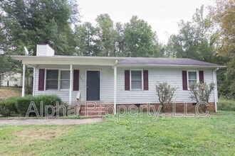 Building Photo - 107 Vesta Dr