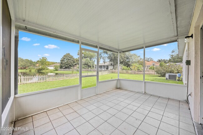 Building Photo - 1969 Willesdon Dr W