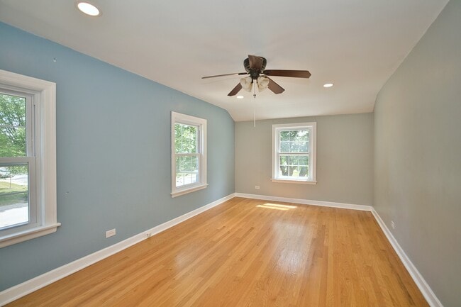 Building Photo - 6700 N Monticello Ave