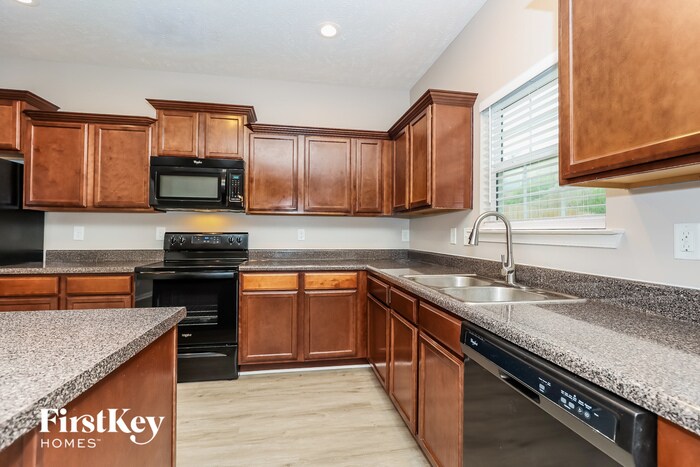Building Photo - 1252 Anduin Ave