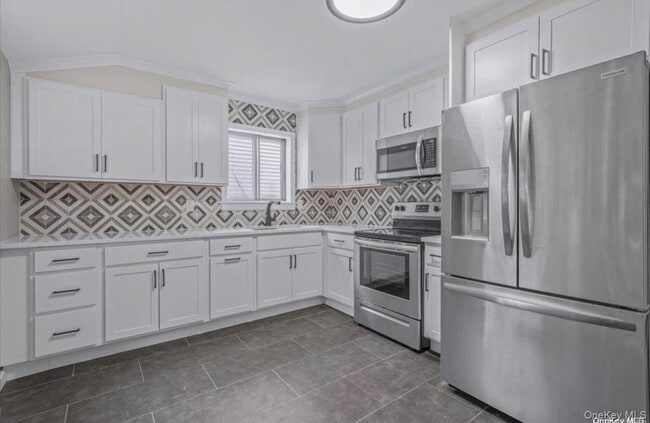 Building Photo - 10 Vilno Ct