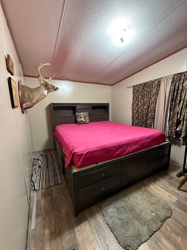 Building Photo - 1522 CR 339
