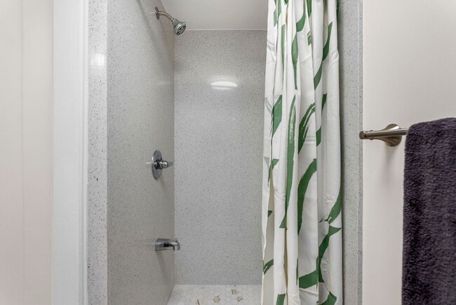 Building Photo - Coty Tower 703