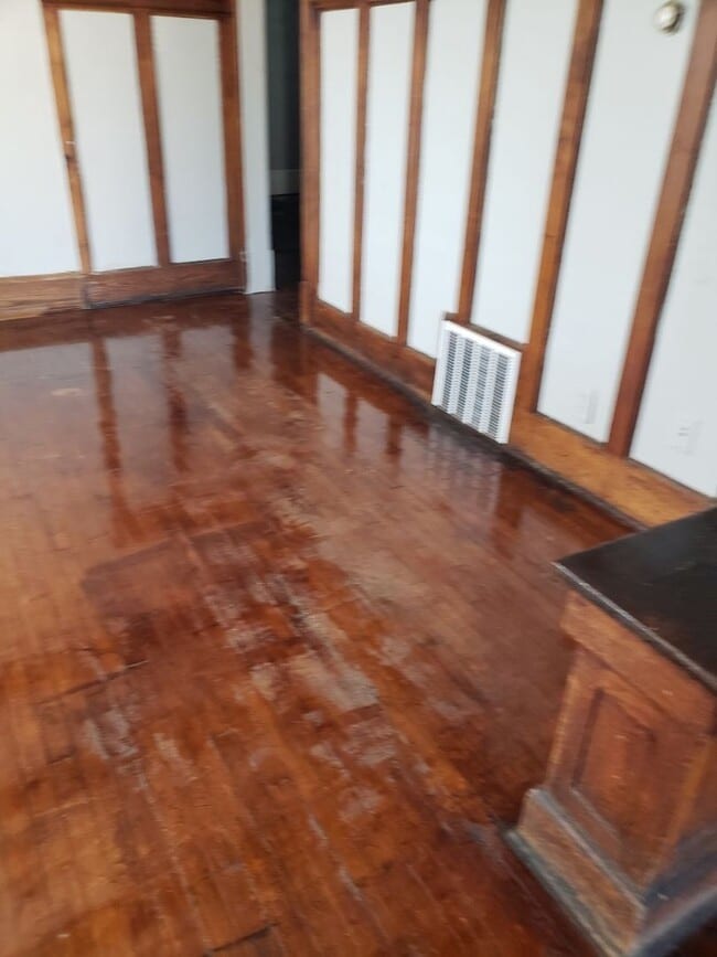 Building Photo - 2729N27thM