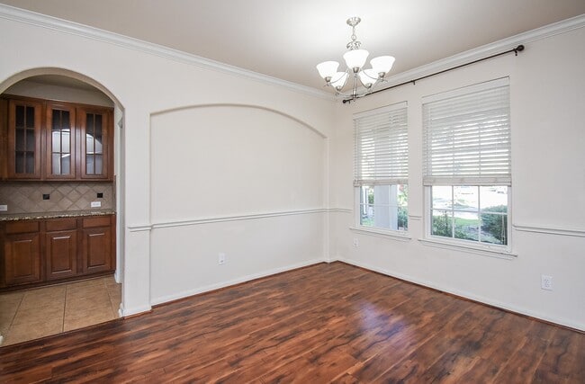 Building Photo - 6203 Ledger Ln