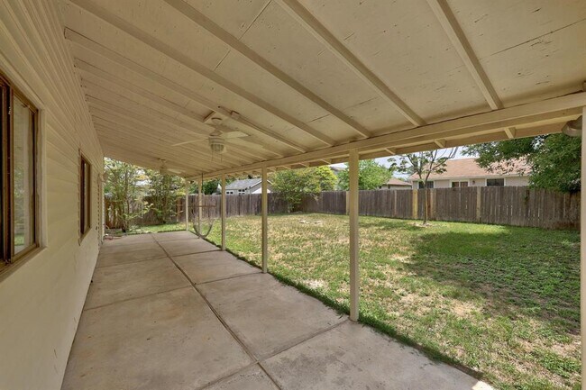 Building Photo - 11615 Prairie Hen Ln