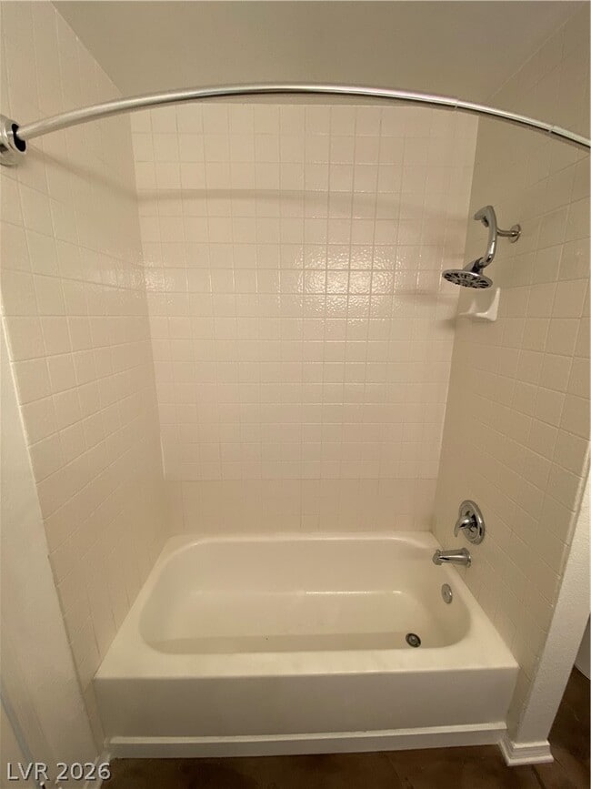 Building Photo - 2521 E Serene Ave