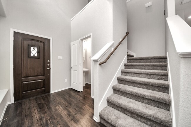 Building Photo - 16130 Beachside Pl