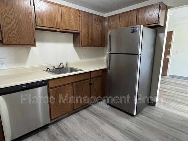 Building Photo - 20 Wolf Rd