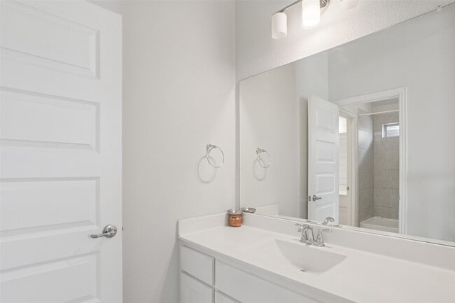 Building Photo - 6209 Verbena Ln