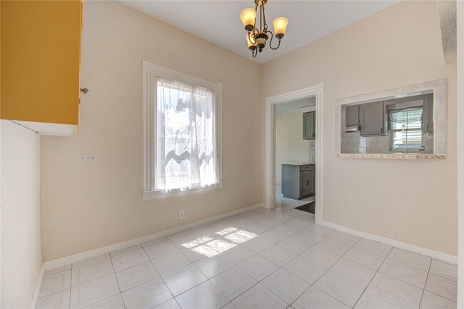 Building Photo - 1619 Avenue N