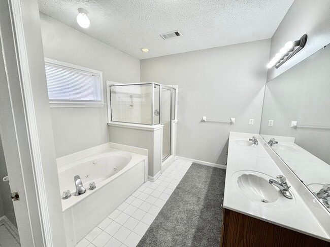 Building Photo - 7469 Dal Whinnie Trail