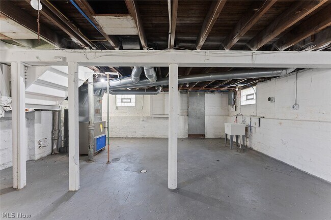 Building Photo - 3790 W 116th St
