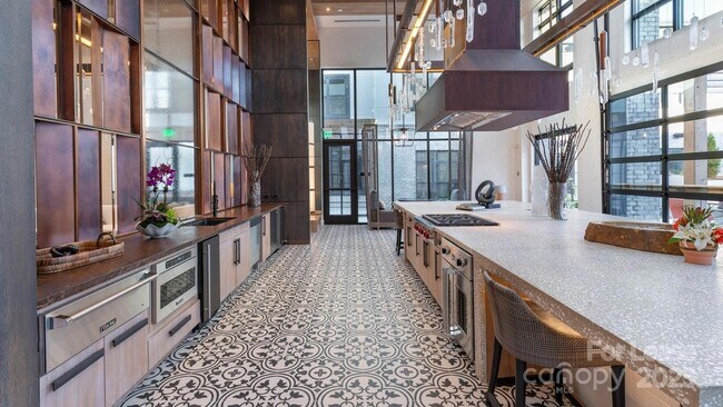 Building Photo - 4401 Barclay Downs Dr