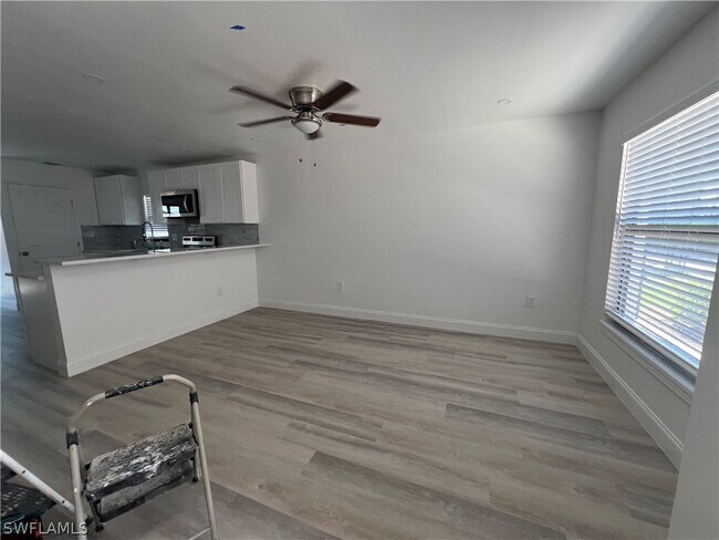 Building Photo - 27650-27652 Imperial Shores Blvd