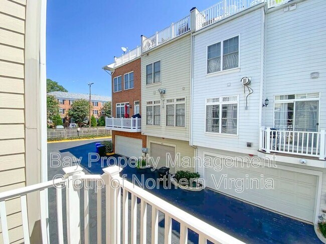 Building Photo - 4336 N Henderson Rd