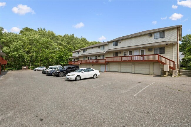 Building Photo - 114 Bucks Hl Rd