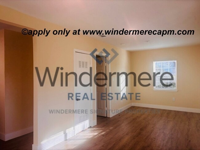 Building Photo - Beautifully Remodeled 3 Bedroom, 2 Bath Home on Large Lot Available NOW!