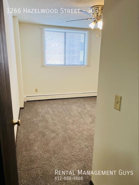 Building Photo - Quiet 1 bedroom with Carpet