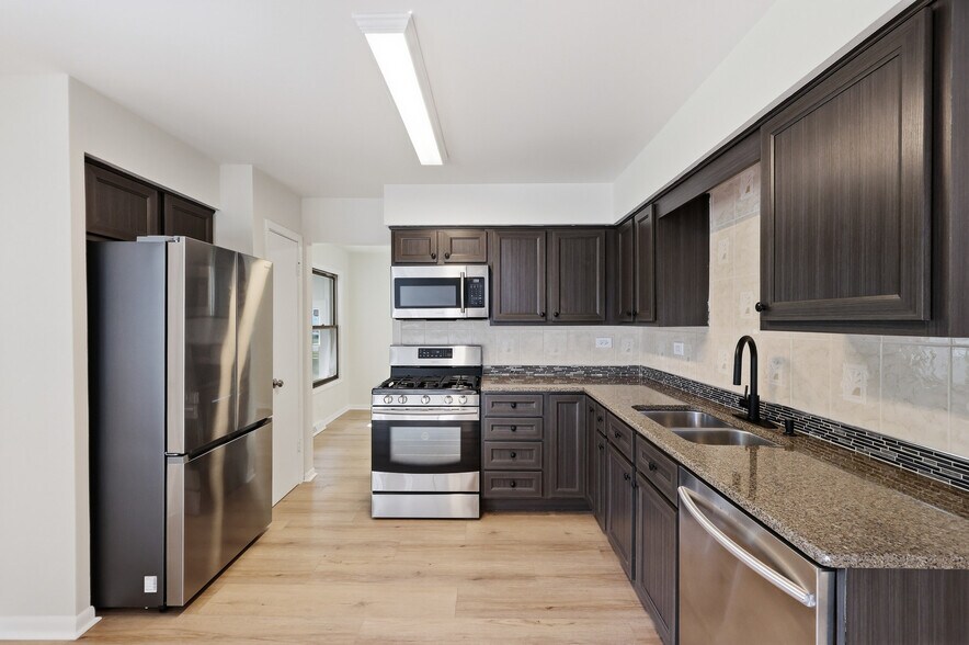 Building Photo - 849 Pear Tree Ln